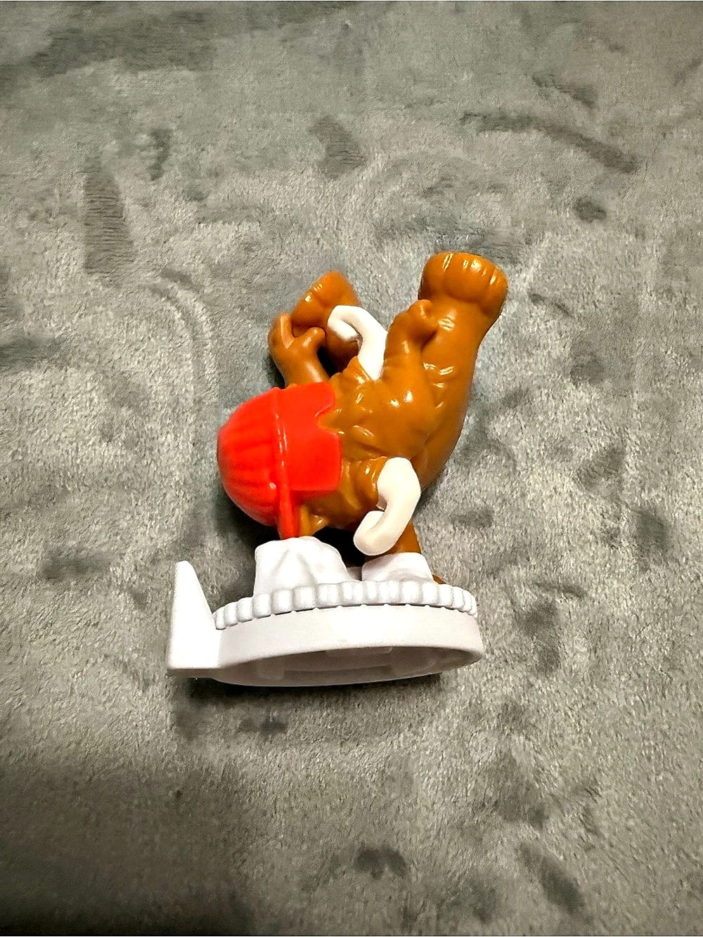 2025 Kinder Surprise Maxi Mammoth Rapper Christmas Collection Figure
